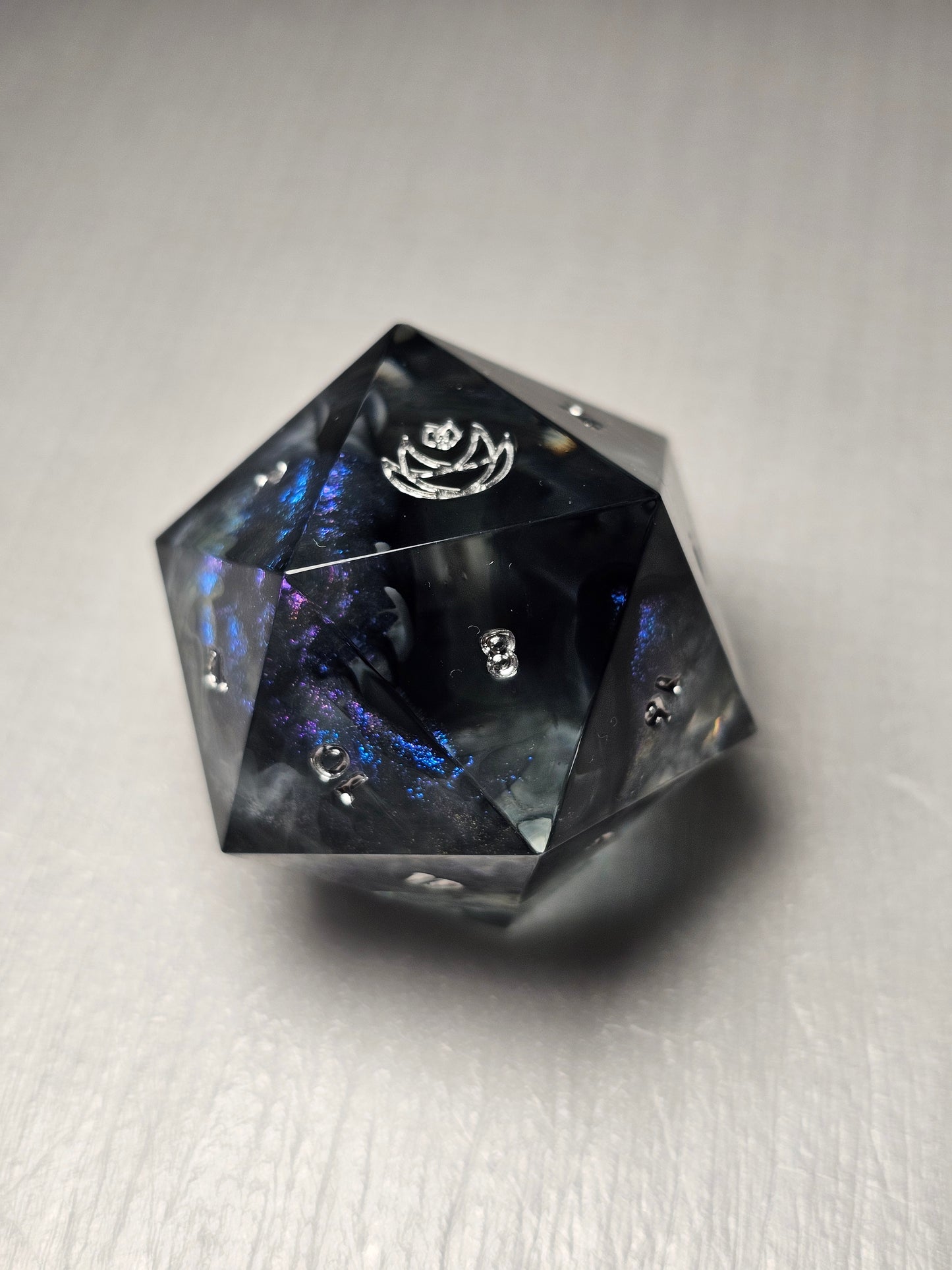 Iridescent Realm 33mm Chonk D20