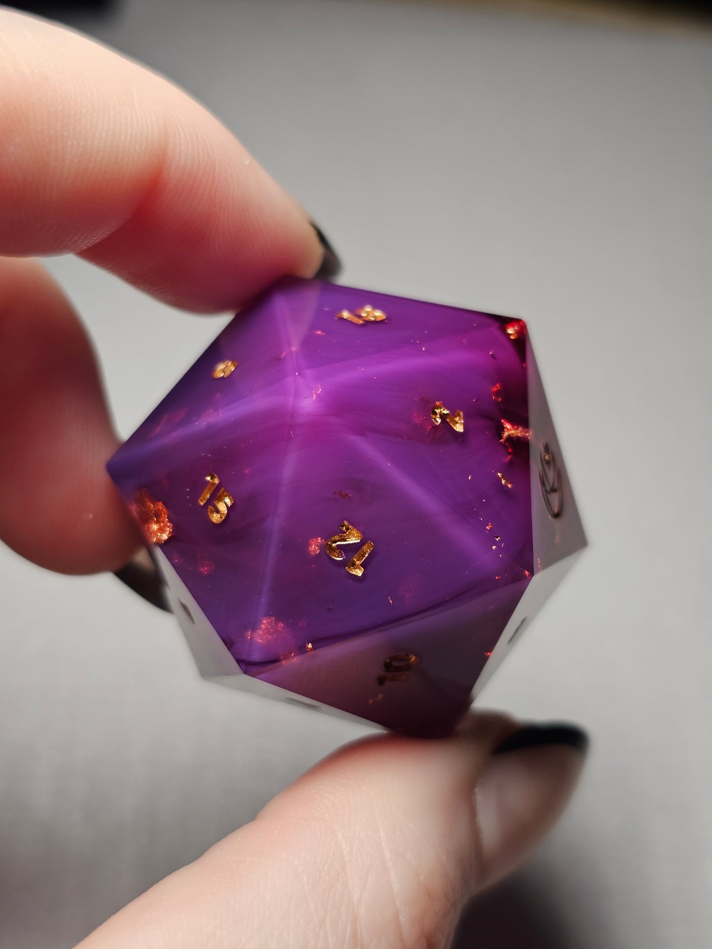 Midnight Halo 33mm Chonk D20