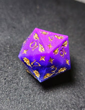 Load image into Gallery viewer, DreamTwist Dragon D20 38mm
