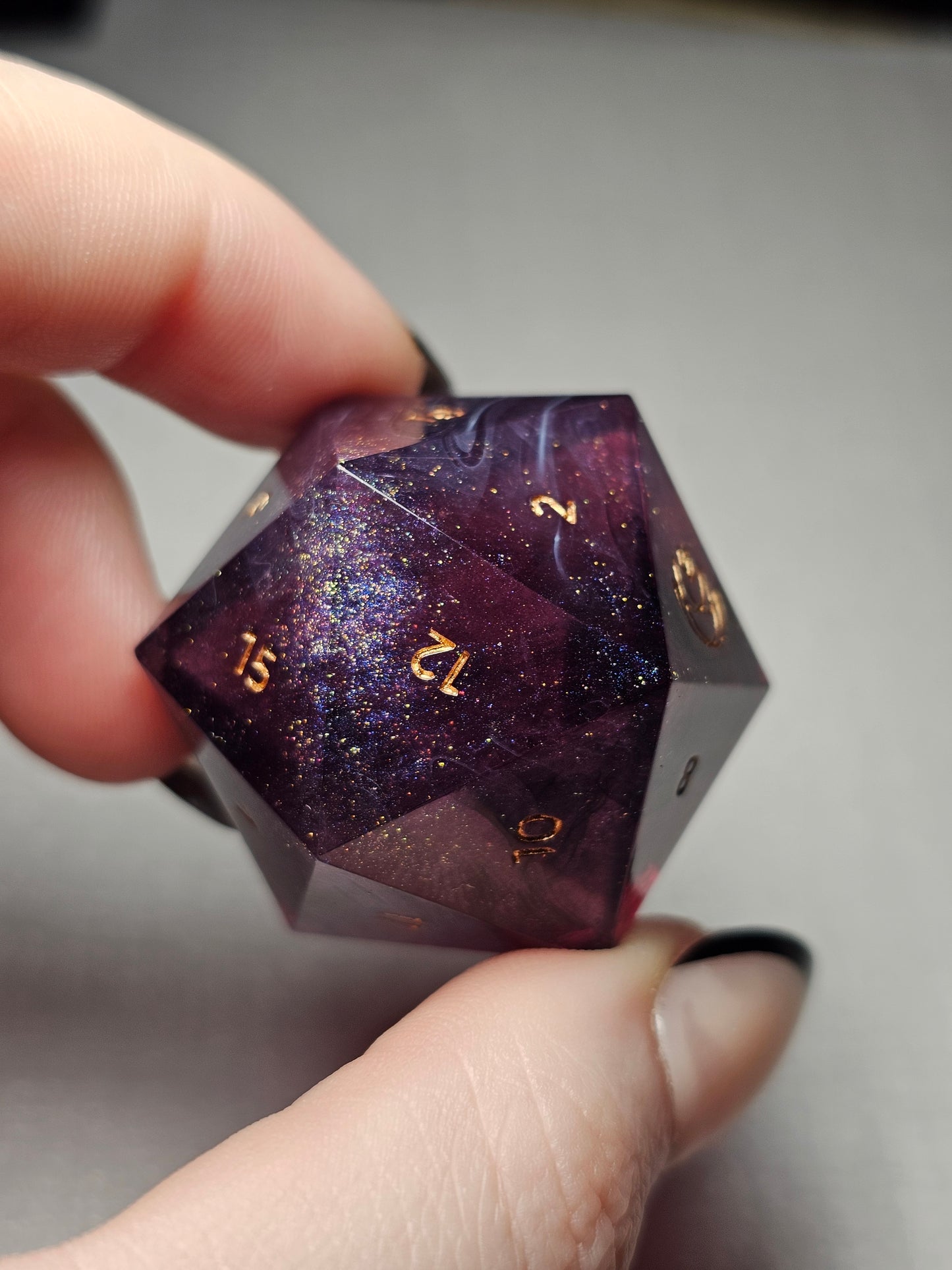 Venus Ash 33mm Chonk D20
