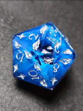 Load image into Gallery viewer, Skyfairing Dragon D20 38mm
